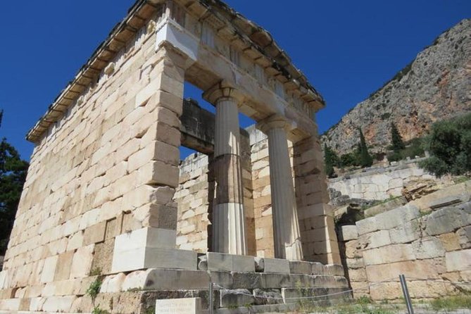 Delphi with Professional English Guide and Transportation - Why Delphi makes a strong day trip from Athens