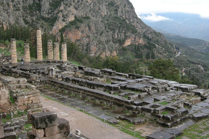 Delphi with Professional English Guide and Transportation - The 8:30 morning meeting point in central Athens