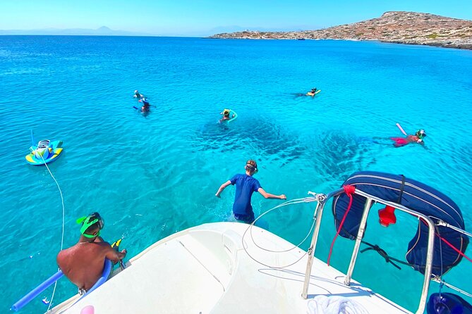 Dia Island Catamaran – Premium Lunch, Open Bar, Small Group - What the small group really means