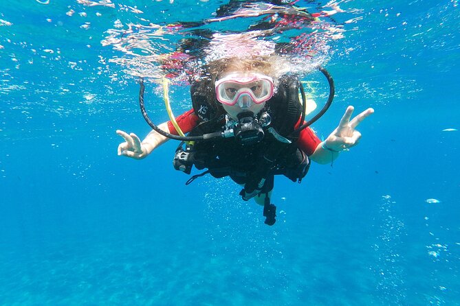 Discover Scuba Diving in Santorini - The video and equipment briefing