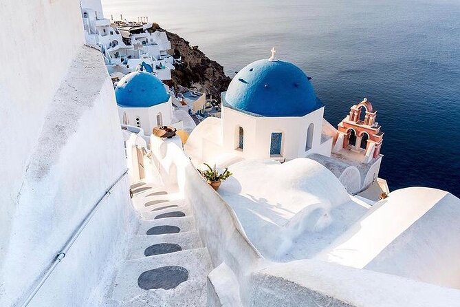 Discover the Cultural Heart of Santorini with Mεliton Tours - Oia: the island’s most famous view
