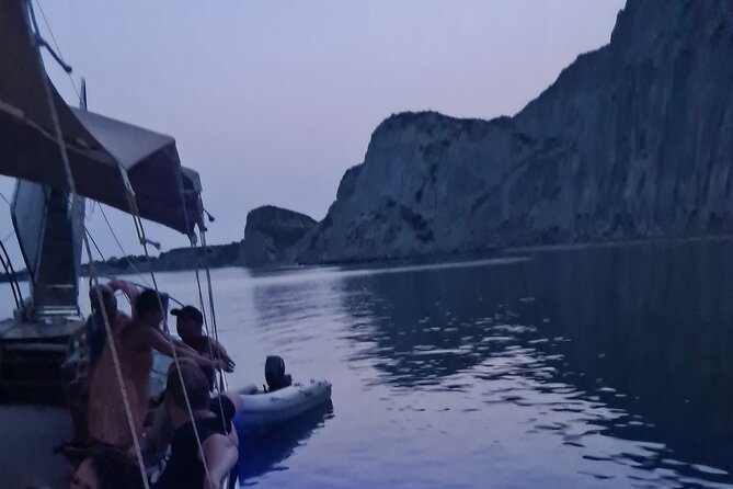 Dreamy Cruise sunset tour with dinner and unlimited wine! - What to bring for the two beach transfers