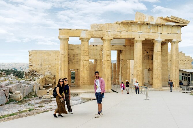 First Access Acropolis Tour, Beat the Crowds, Enjoy the Parthenon - Meeting the guide and getting through the entrance