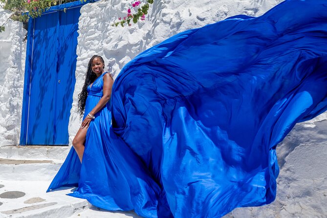 Flying Dress Mykonos Photoshoot - How much posing help will you receive?