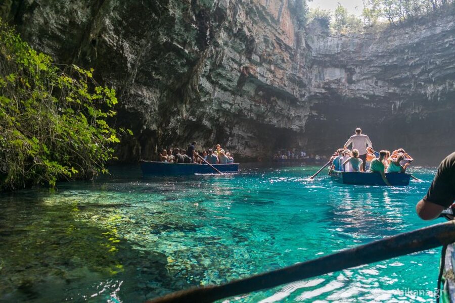 From Argostoli: Melissani Lake & Drogarati Caves Tour - The guide may be worth as much as the sights
