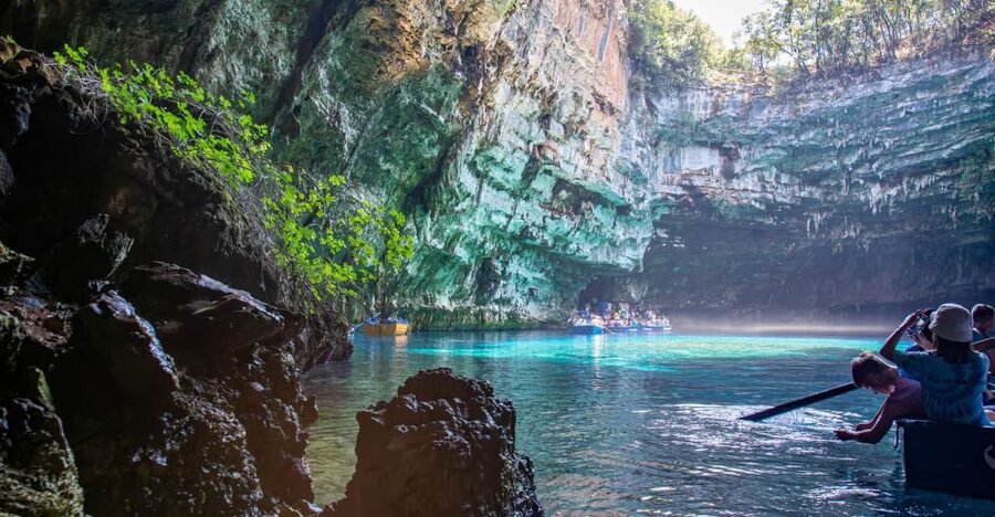 From Argostoli: Melissani Lake & Drogarati Caves Tour - Drogarati Cave: cool air, stalactites, and a workout