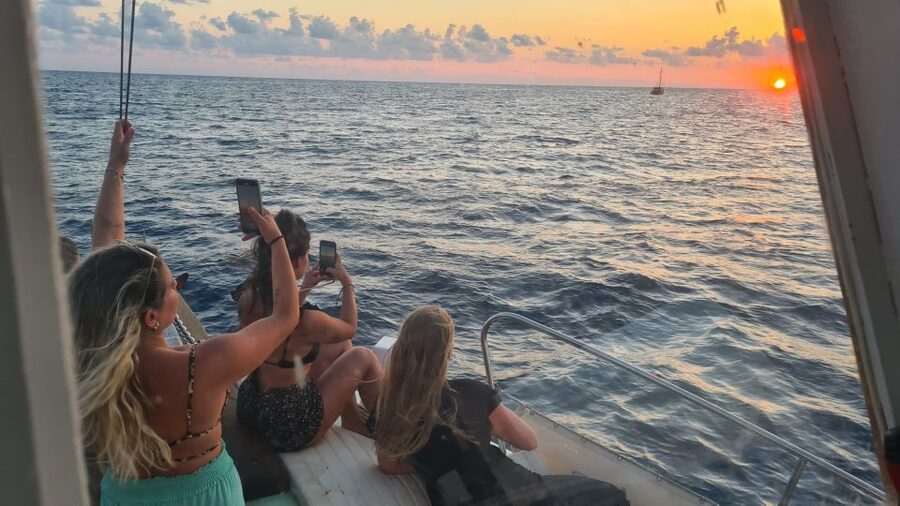 From Argostoli: Vardiani Island Sunset Cruise & Greek Meze - Music, Cocktails, and Meeting People