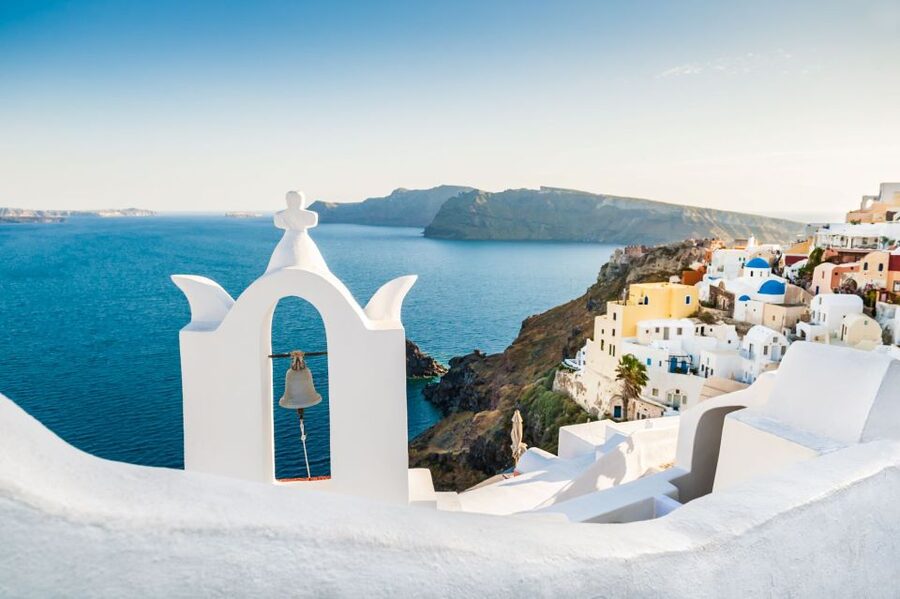 From Athens: 2-Day Santorini and Mykonos Trip - Reaching Santorini and finding your base