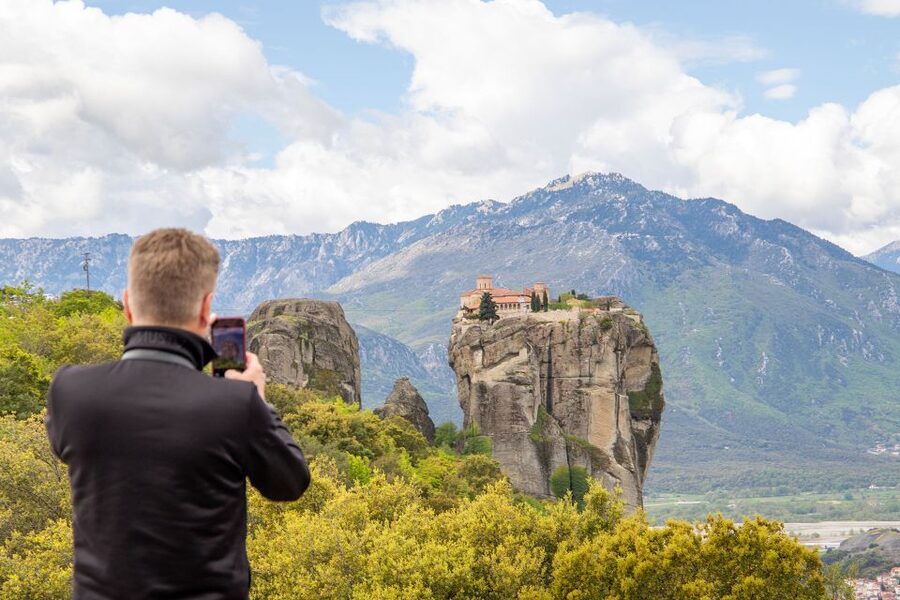 From Athens: 3 Days in Meteora & Delphi with Tours & Hotel - Day 3: The direct road to Delphi