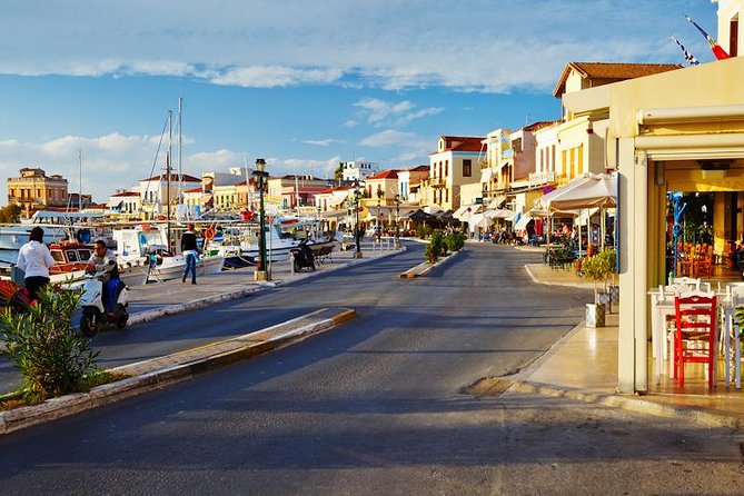 From Athens: Aegina Island guided tour in a day - Finding the Piraeus meeting point at 8:20 am