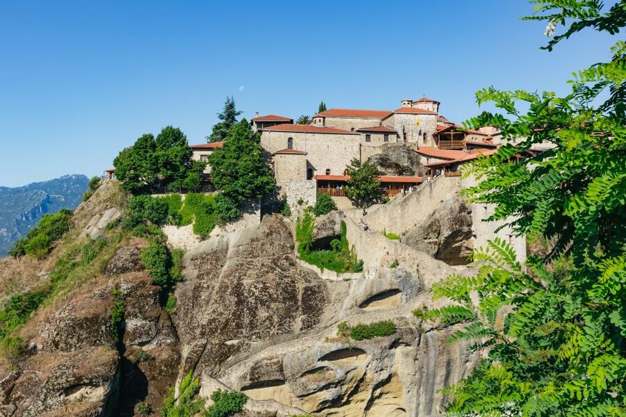 From Athens: Delphi and Meteora 2-Day Guided Tour - Kalambaka and the overnight stop