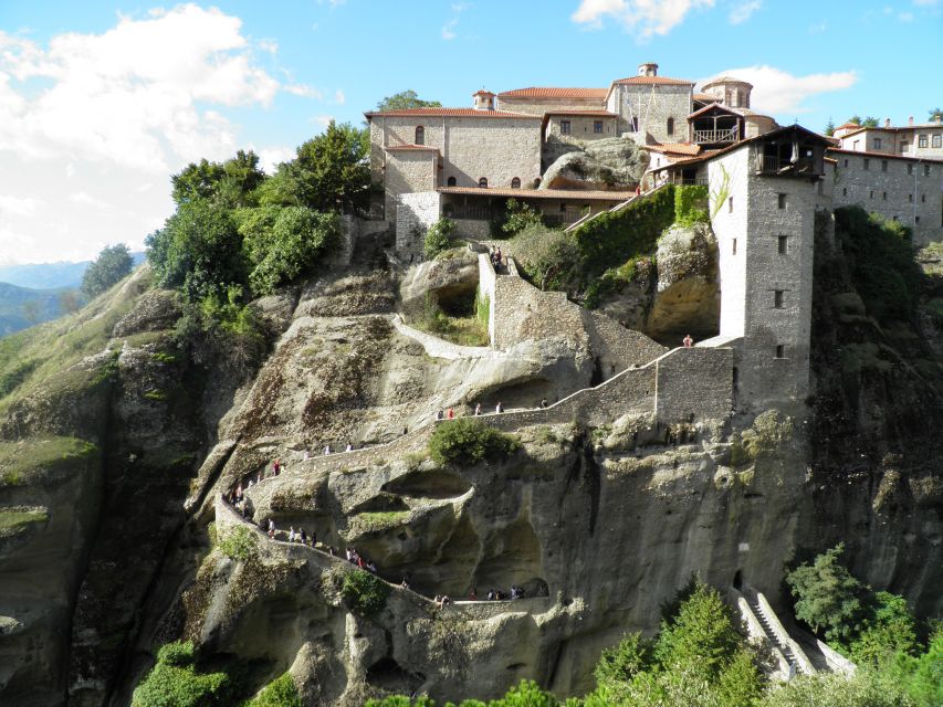 From Athens: Delphi and Meteora 2-Day Tour with Hotel - Who should book this two-day route?