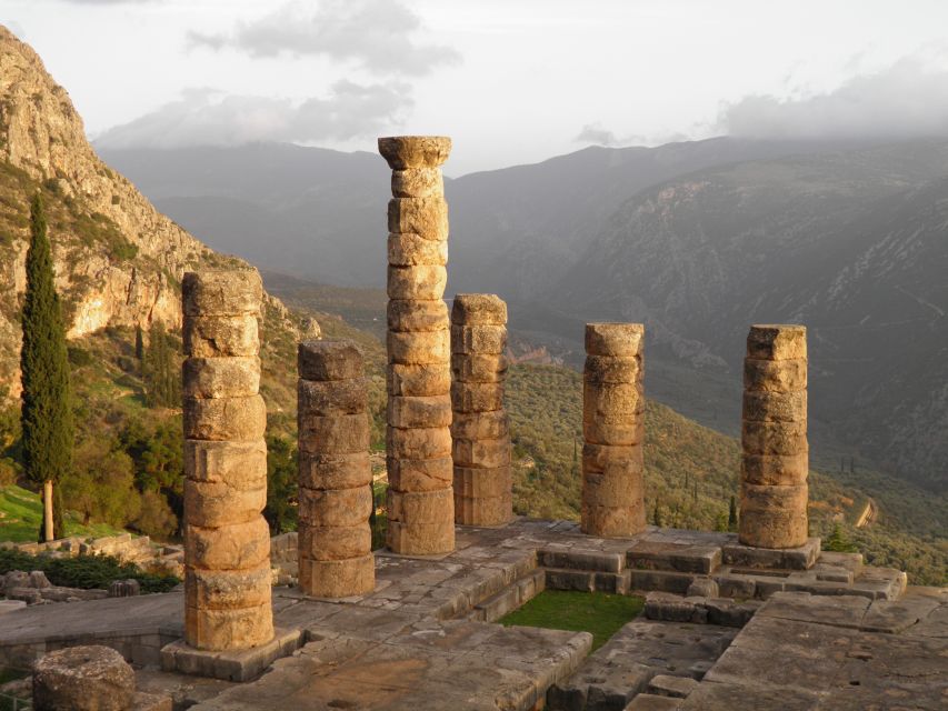 From Athens: Delphi and Meteora 2-Day Tour with Hotel - Leaving Athens for the mountains