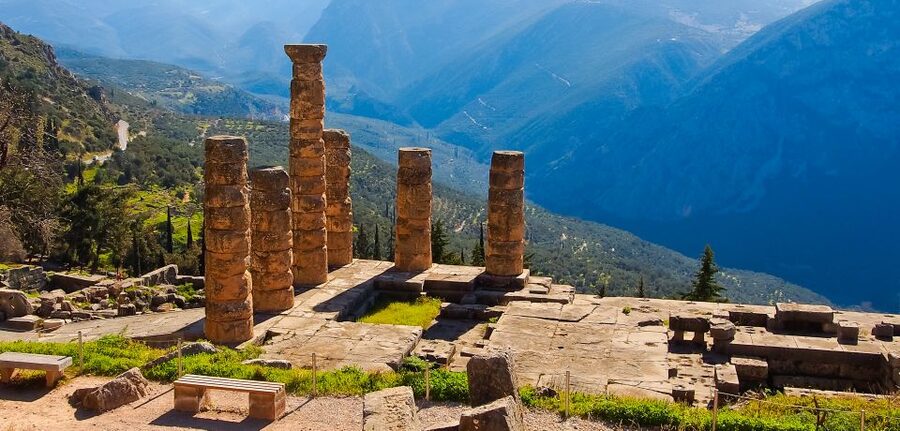 From Athens: Delphi Full Day V.R. Audio Guided Tour - Who will enjoy this Delphi day trip