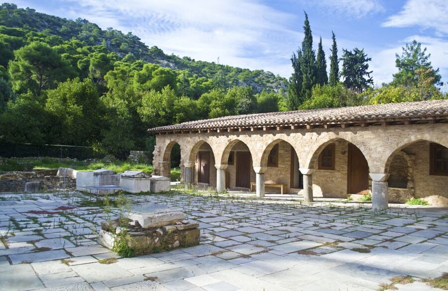 From Athens: Explore Ancient Corinth & Charming Nafplion - Who should book this excursion