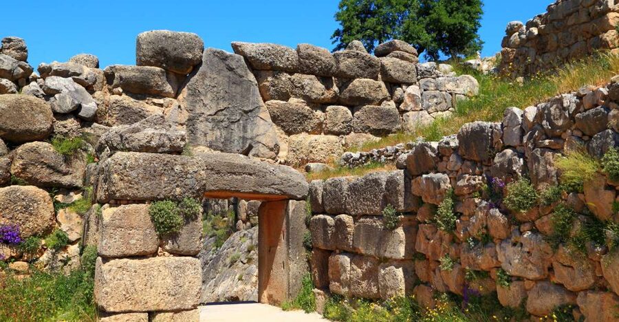 From Athens: Explore Ancient Greece 4-Day Tour - Day two: Olympia and the road to Delphi