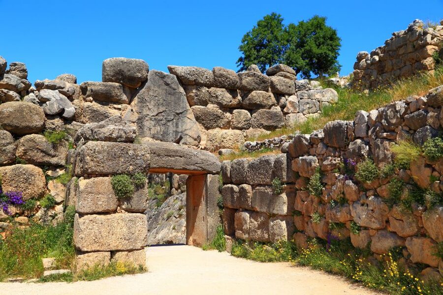 From Athens: Explore Ancient Greece 4-Day Tour - Day three: A quieter morning at Delphi