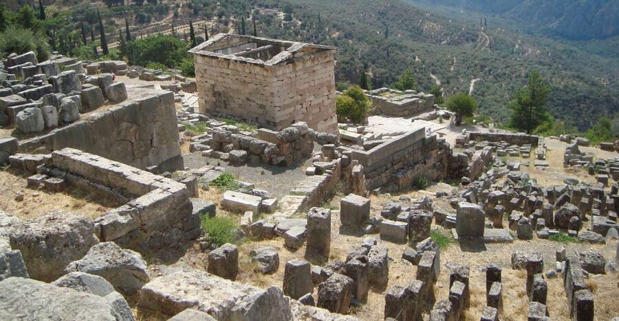 From Athens: Full Day Private Tour of Delphi - Delphi’s sanctuaries and the meaning of the site