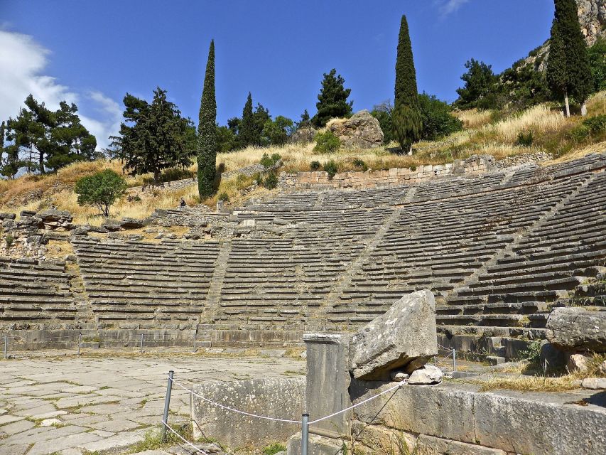 From Athens: Private Delphi and Thermopylae Guided Day Trip - Delphi Museum: small objects, big stories