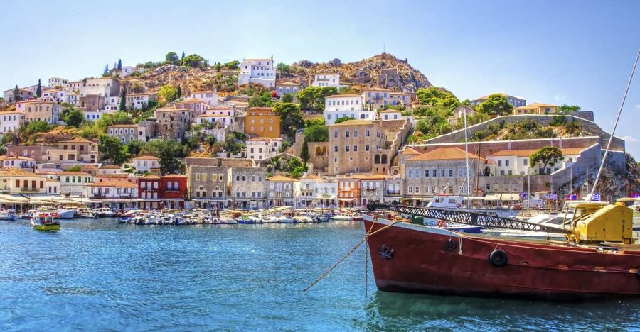 From Athens: Saronic Islands Full-Day Cruise with VIP Seats - The essential points at a glance