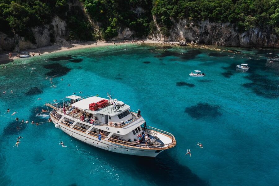 From Benitses/Lefkimmi: Blue Lagoon & Papanikolis Cruise - Syvota gives the day some balance