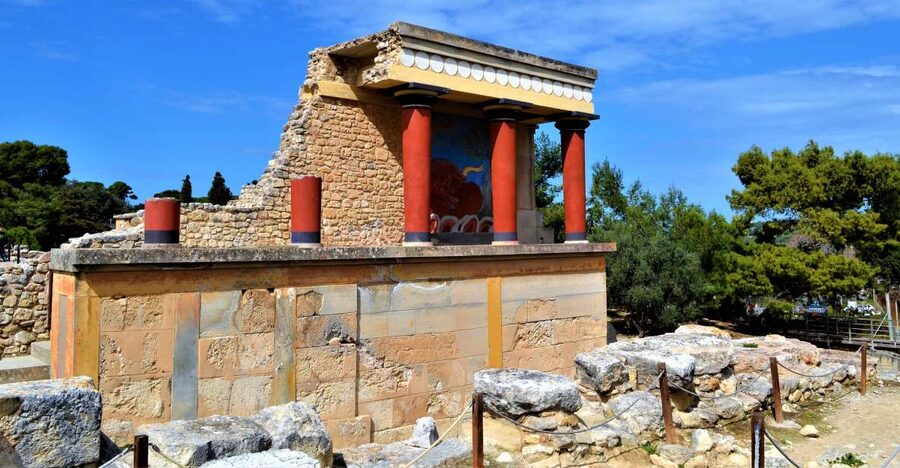 From Chania: Full-Day Heraklion Highlights Guided Tour - Heraklion in 1.5 hours: a quick taste, not a full city tour