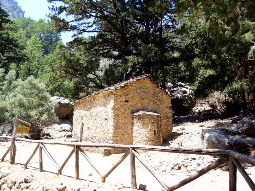 From Chania/Rethymno: Samariá Gorge Guided Hike with Pickup - The Iron Gates and the Heart of the Gorge
