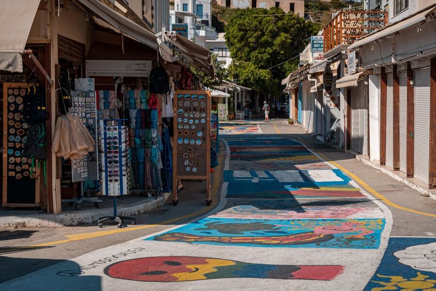 From Heraklion: Day Trip to Matala Hippie Beach and Caves - Small details that improve the day