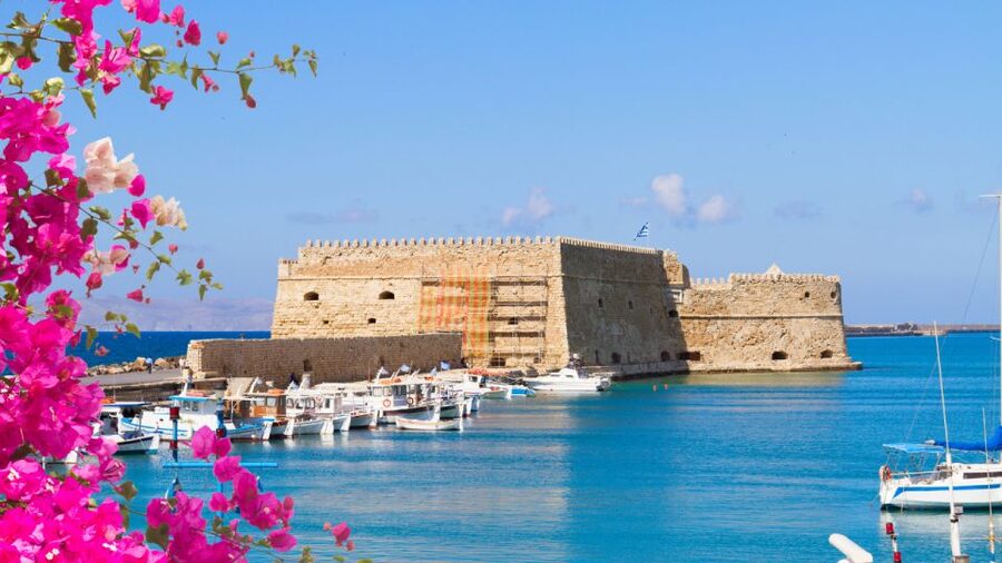 From Heraklion: Historical Center City Tour & Knossos Palace - Heraklion city center brings the ancient story forward