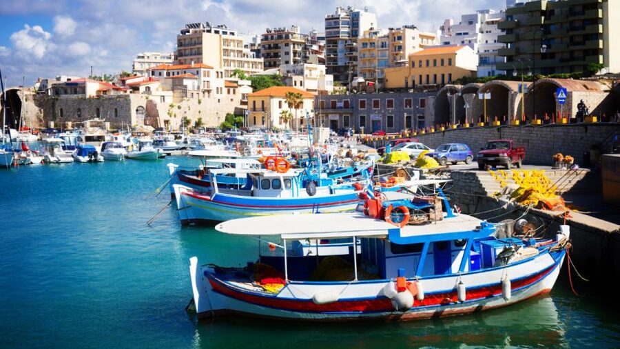 From Heraklion: Historical Center City Tour & Knossos Palace - Languages, guides, and group atmosphere