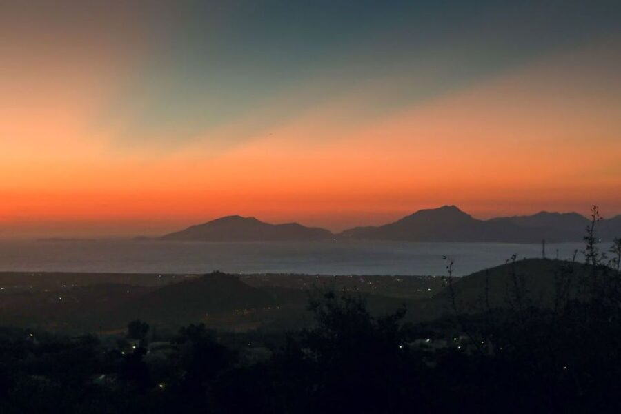 From Kos: Zia Sunset Tour - Choosing a restaurant and the right sunset seat