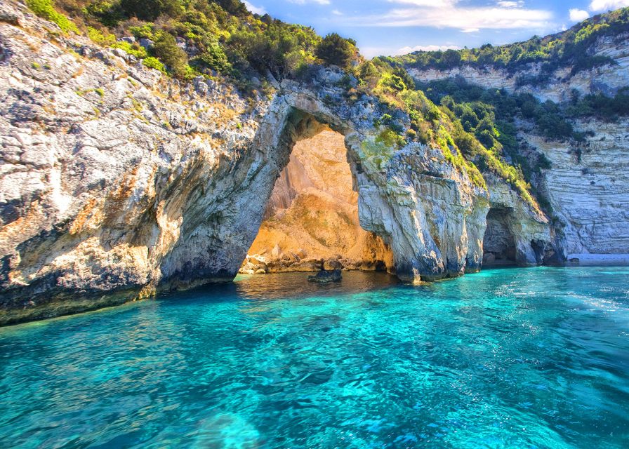 From Lefkimmi: Paxos, Antipaxos & Blue Caves Boat Tour - Who should book this cruise?