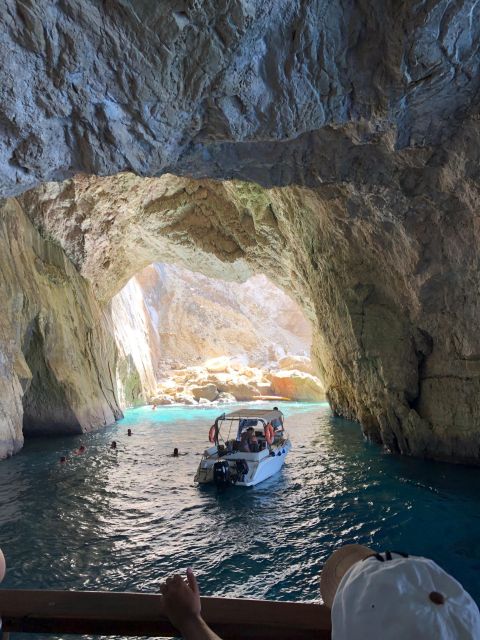 From Lefkimmi: Paxos, Antipaxos & Blue Caves Boat Tour - What this Paxos day cruise is really like