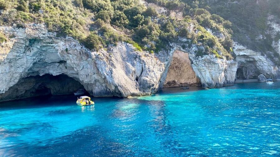 From Lefkimmi: Paxos, Antipaxos & Blue Caves Speedboat Tour - What to pack for the seven-hour outing