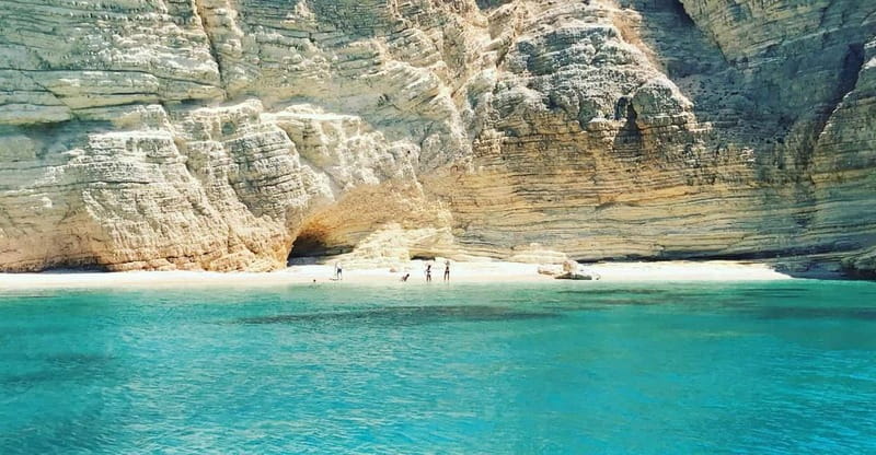 From Naxos: Koufonisia Boat Cruise and Rina's Cave w/ Lunch - Rina’s Cave, a swim stop with a freshwater spring