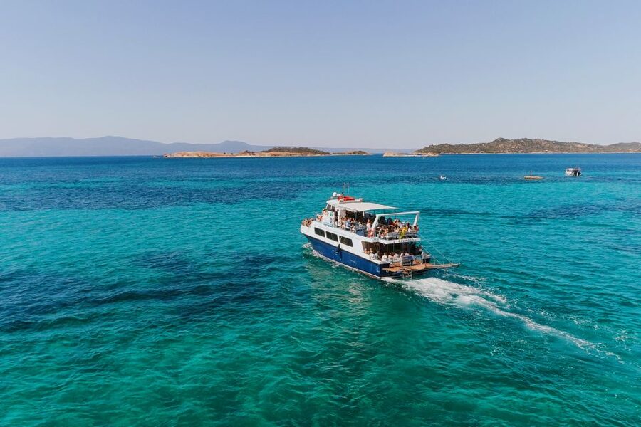 From Ouranoupolis: Cruise to Mount Athos Monasteries - Three hours along the Mount Athos coast
