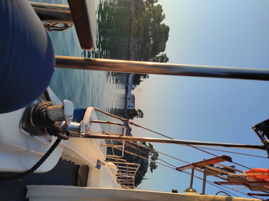 From Parga: Paxos and Antipaxos Cruise with Blue Caves - Voutoumi Beach: 40 minutes in Antipaxos water