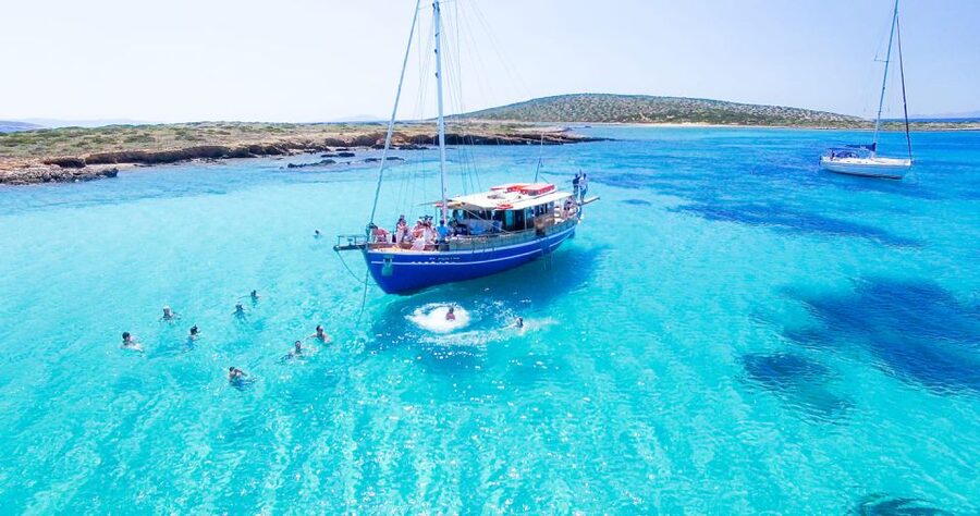From Paros: Antiparos and Despotiko Full-Day Swim Cruise - Antiparos from the water