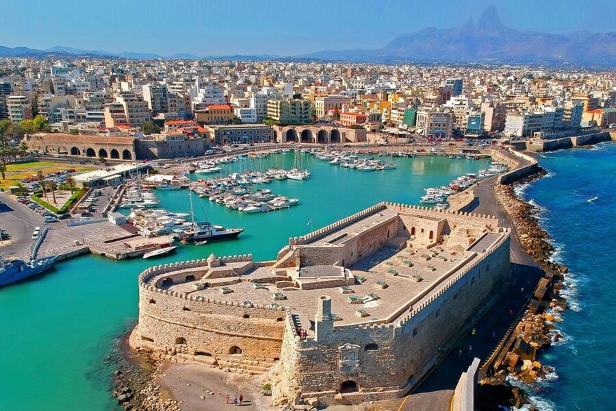 From Rethymno: Knossos Palace and Heraklion Guided Tour - Getting from Rethymno to Knossos