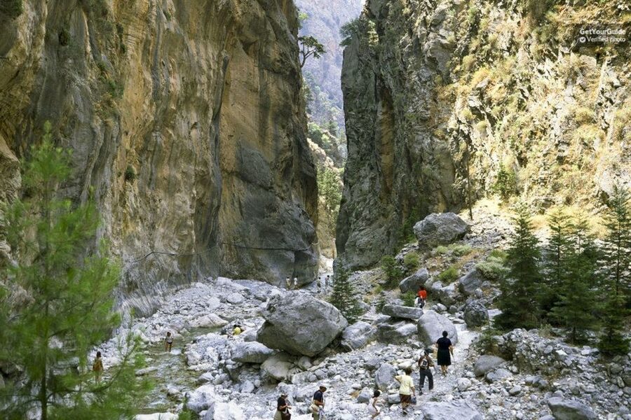 From Rethymno: Samaria Gorge Full-Day Trek, Pickup & Guide - Omalos breakfast stop and last-minute preparation