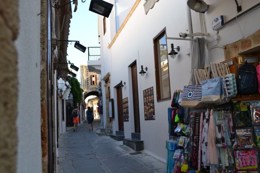 From Rhodes: Lindos and 7 Springs Valley Bus Tour - Lindos Beach or Saint Paul Port