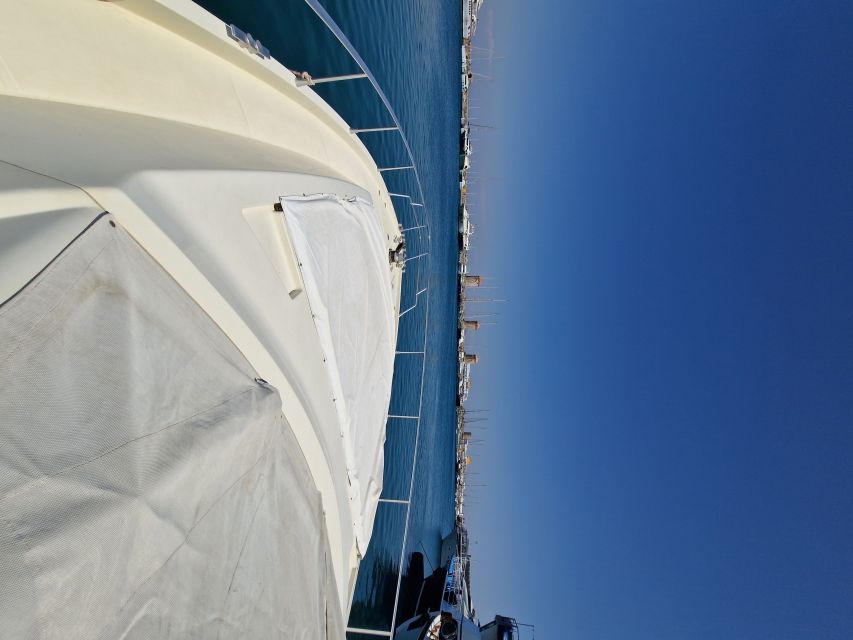 From Rhodes: Yacht Cruise to Lindos with Lunch and Drinks - Who should book this cruise