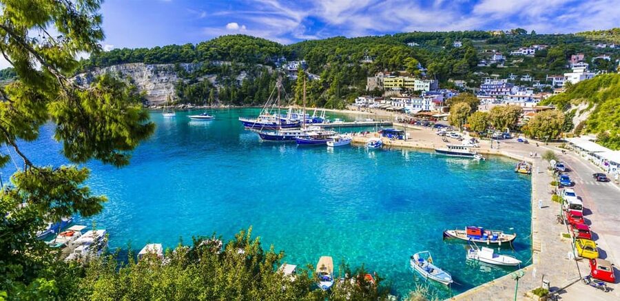 From Skiathos:Skopelos & Alonissos Boat Trip with Highlights - Blue Caves and the Marine Park from the water