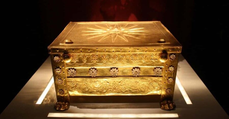 From Thessaloniki: Aigai Royal Tombs & Pella Museum Day Trip - Should you book the Aigai and Pella day trip?