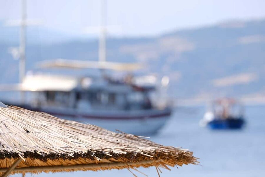 From Thessaloniki: Halkidiki Blue Lagoon Cruise with Lunch - Reaching Ormos Panagias by air-conditioned bus