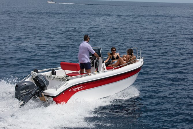 Full Day Boat Rental Without a License in Santorini - Food, drinks, shade, and onboard comfort