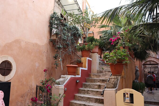 Guided Walking Tour in Chania - Skridlof Street and Chania’s leather trade