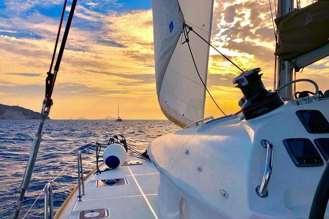 Half Day Premium Catamaran Cruise in Santorini including Oia - Thirassia: the best balance of swimming and dinner