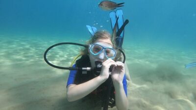 Beginner Scuba Diving Lesson with PADI Instructor