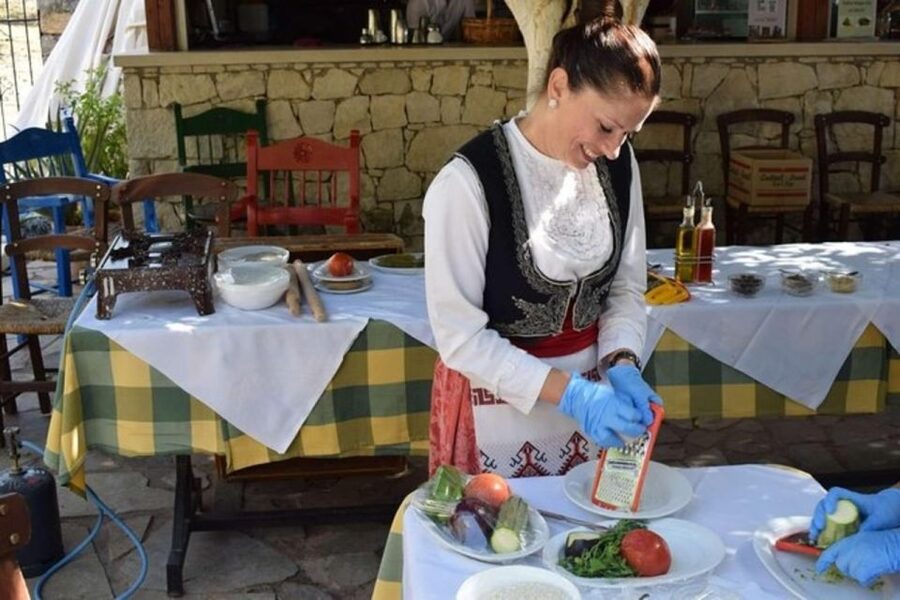 Heraklion: Cretan Cooking Lesson with Lunch in Arolithos - The guides make the difference